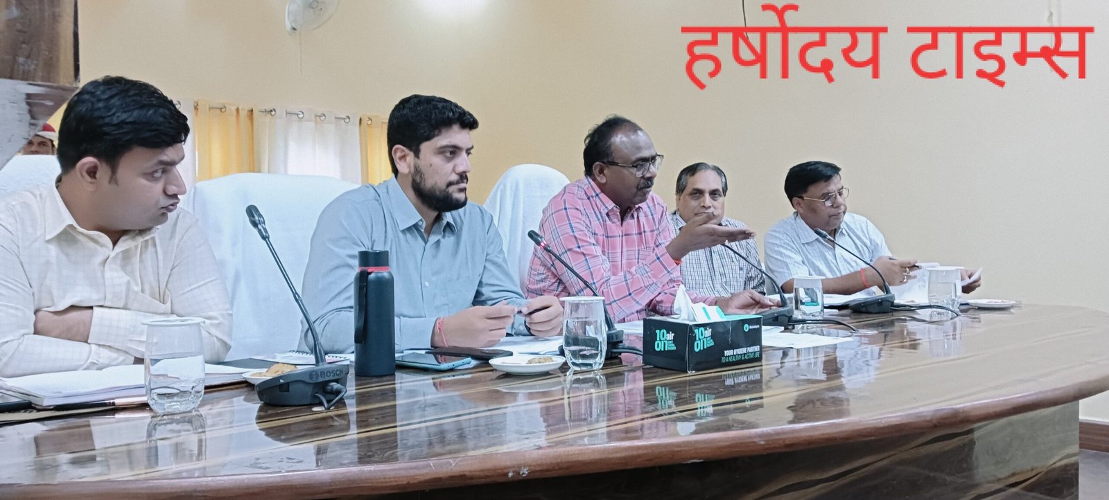 जिलाधिकारी ने की सीएम डैशबोर्ड की समीक्षा