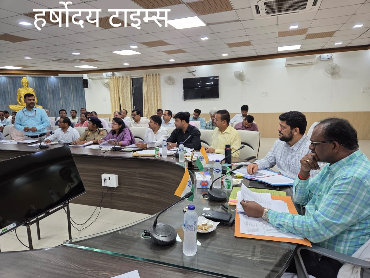 जिलाधिकारी की अध्यक्षता में की गयी उद्योग बंधु व व्यापार बंधु की समीक्षा बैठक