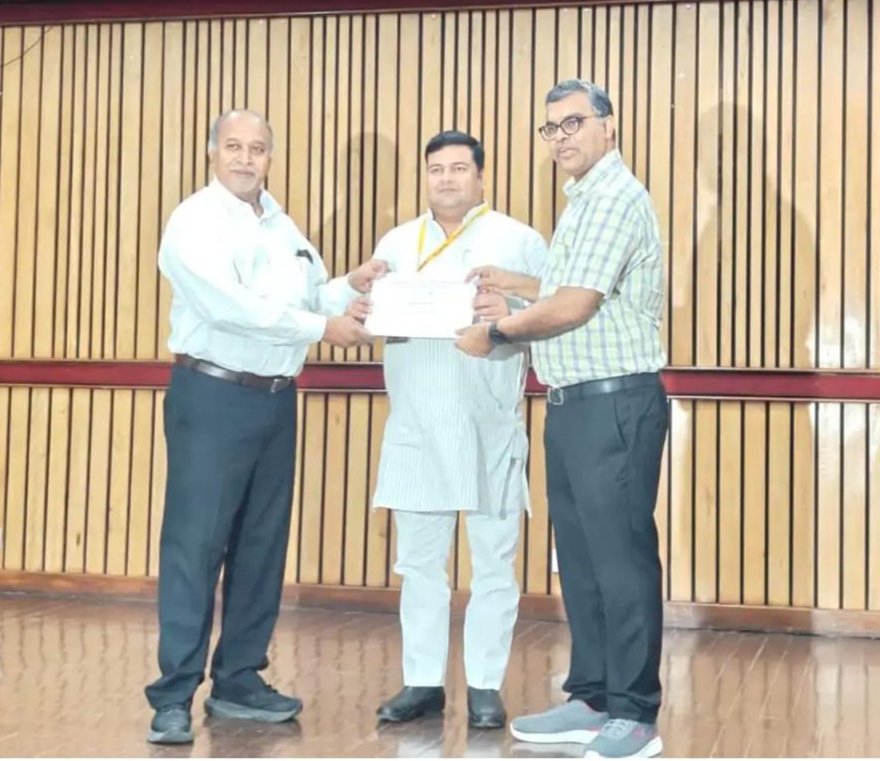 आईआईटी कानपुर में नेतृत्व एवं प्रबंधन प्रशिक्षण में शामिल हुए पनियरा ब्लॉक प्रमुख वेद प्रकाश शुक्ला