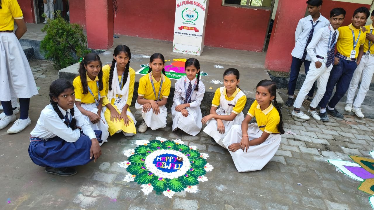एम.आई. पब्लिक स्कूल में मनाया गया भव्य दीपावली उत्सव