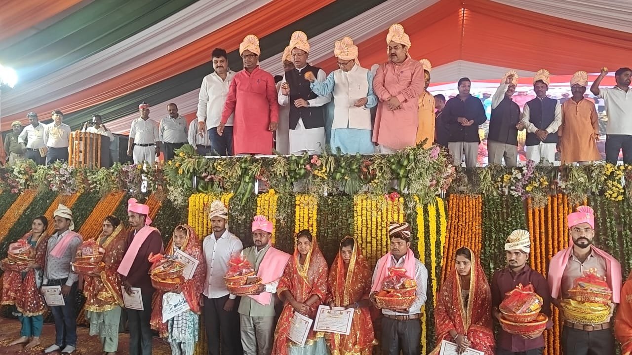 मुख्यमंत्री सामूहिक विवाह योजना के तहत 1336 जोड़े परिणय सूत्र में बंधे