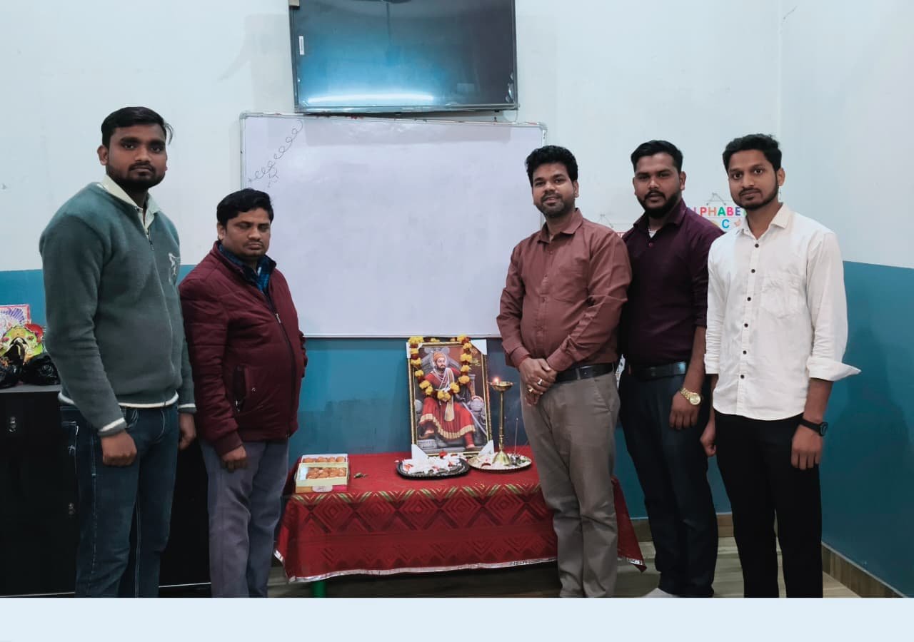 शाइन स्मार्ट स्कूल सोनबरसा में छत्रपति शिवाजी महाराज जयंती धूमधाम से संपन्न