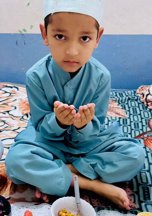 5 साल के अबुज़र ने रखा पहला रोज़ा, परिवार व मोहल्ले में खुशी का माहौल