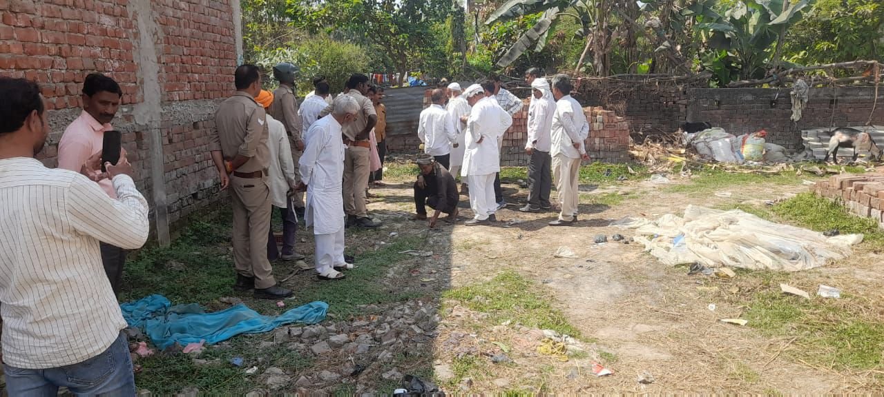 कोटवा में राजस्व टीम ने किया भूमि सीमांकन, पुलिस सुरक्षा में शांतिपूर्ण संपन्न हुई कार्रवाई