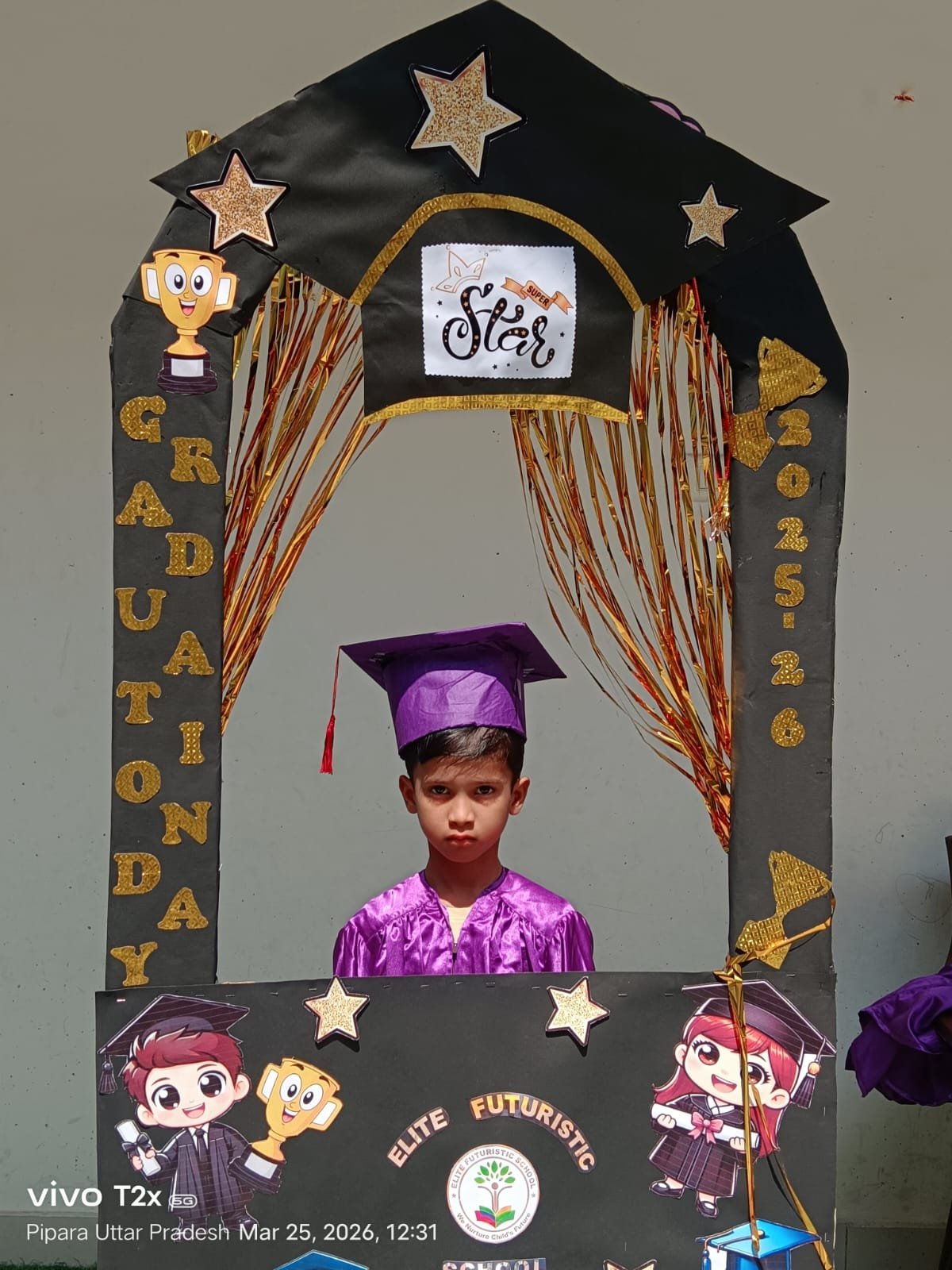 कक्षा में प्रथम आकर छात्र सरफराज ने बढ़ाया मान