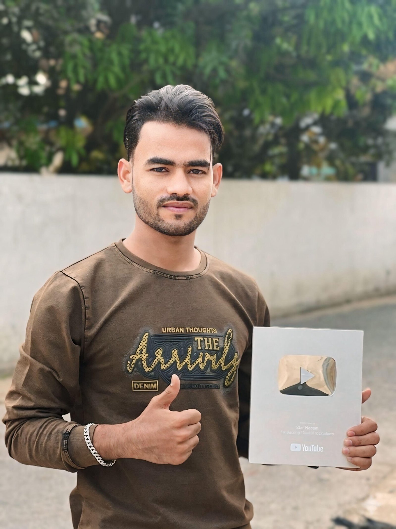 महराजगंज के युवा कंटेंट क्रिएटर नईम खान ने बनाई अलग पहचान, लाखों फॉलोअर्स का मिला साथ