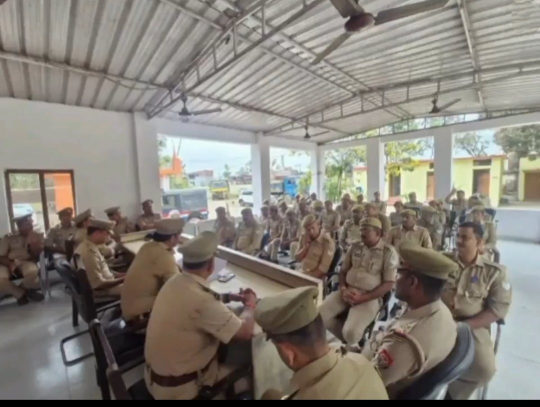 पुलिस बैठक में कानून-व्यवस्था मजबूत करने के निर्देश, गश्त बढ़ाने पर जोर