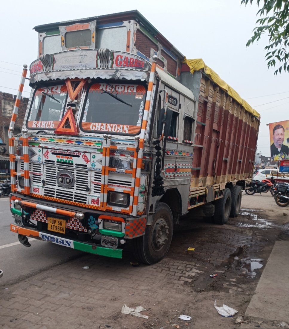 अवैध खनन पर प्रशासन का शिकंजा, ओवरलोड वाहनों पर ताबड़तोड़ कार्रवाई