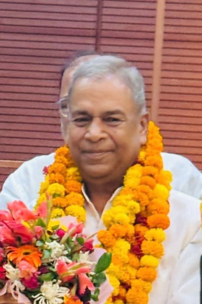 फरेन्दा में जश्न का माहौल, चौधरी शिवेंद्र सिंह बने कॉपरेटिव यूनियन के अध्यक्ष