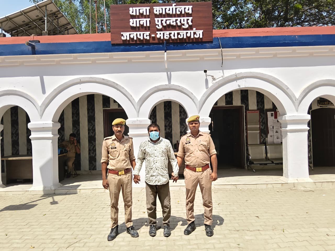 फर्जी आधार कार्ड से लोन दिलाने के नाम पर धोखाधड़ी, 10 हजार का इनामी अभियुक्त गिरफ्तार