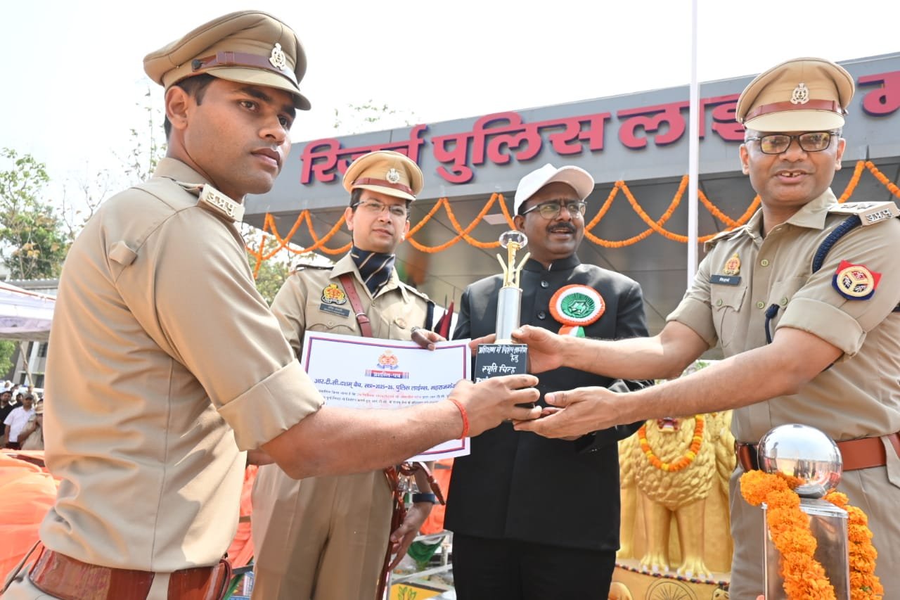 महराजगंज में 396 रिक्रूट आरक्षियों की भव्य पासिंग आउट परेड सम्पन्न