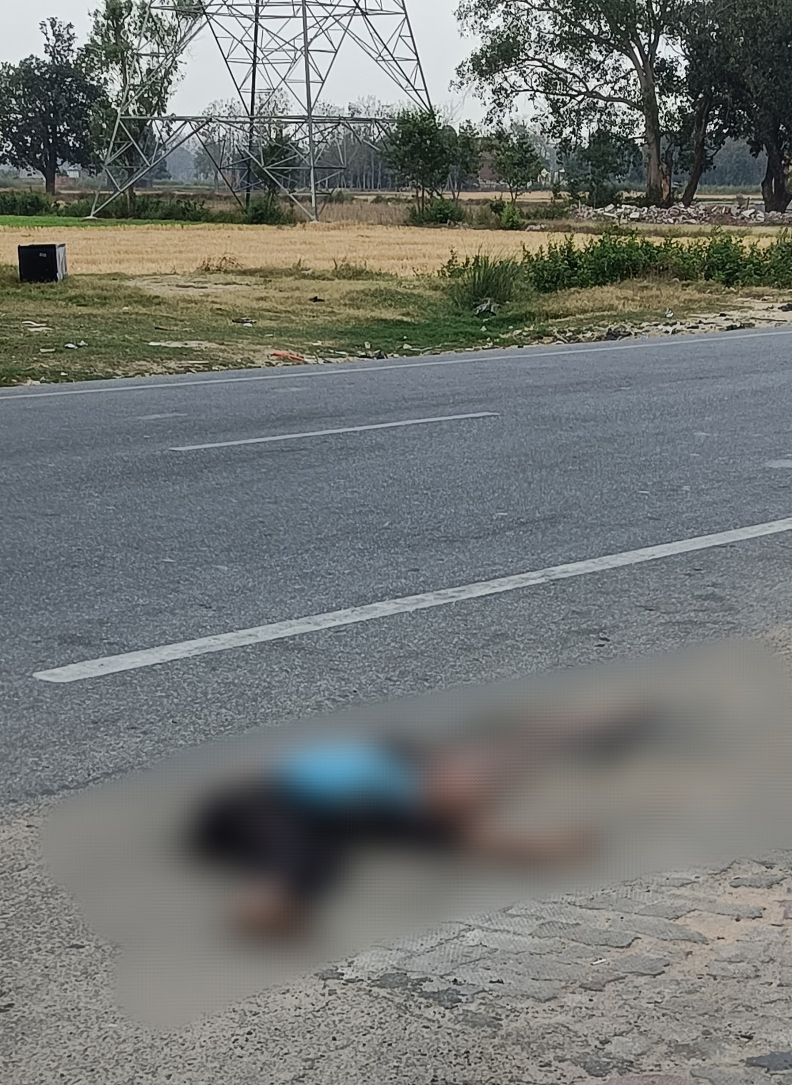 तेज रफ्तार ट्रक की टक्कर से युवक की मौत, परिवार में मचा कोहराम