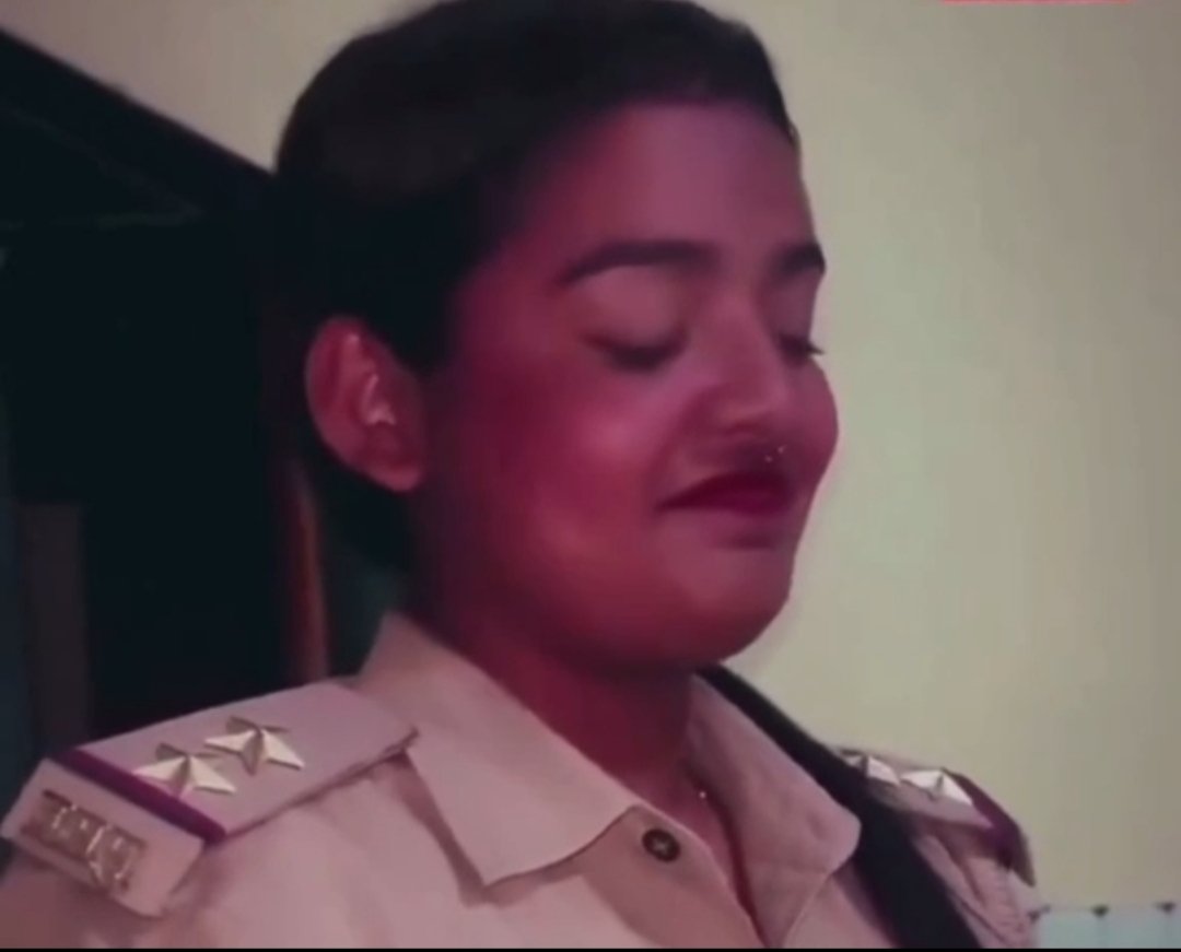 रील बनाकर सुर्खियों में रहने वाली अजीजा शेख पर कार्रवाई की मांग तेज