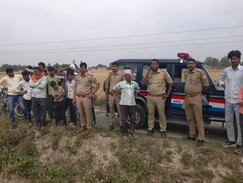 पछुआ हवा ने बढ़ाई तबाही: रजौड़ा कला में आग से गेहूं की फसल राख, किसान बेहाल