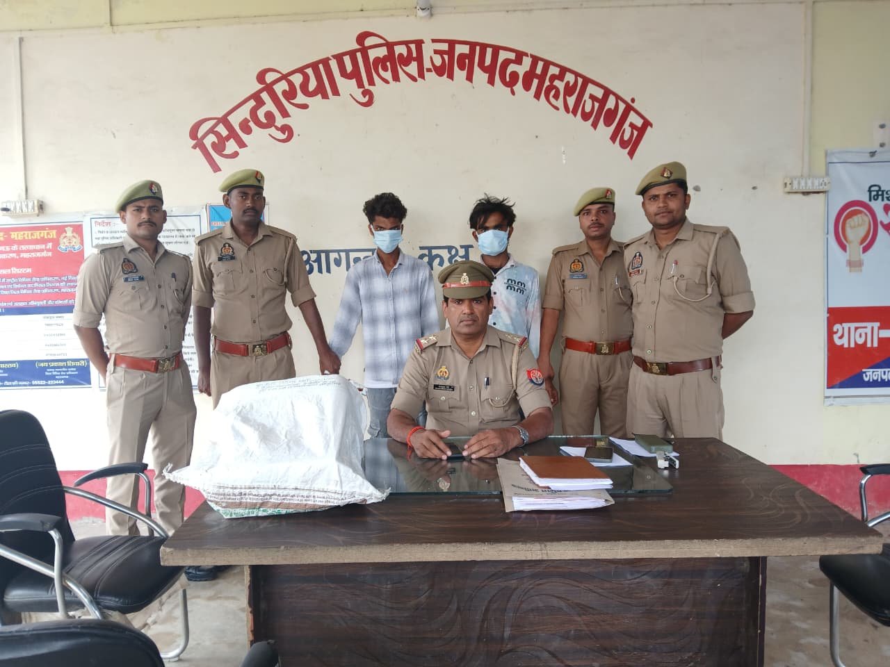 सिन्दुरिया पुलिस ने चोरी का किया खुलासा, दो आरोपी गिरफ्तार, पूरा सामान बरामद