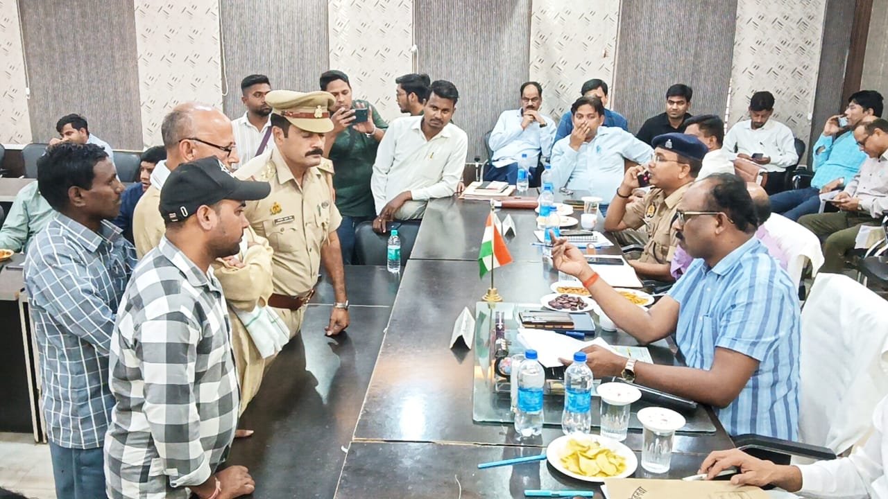 संपूर्ण समाधान दिवस: 187 शिकायतें पहुंचीं, 18 का मौके पर निस्तारण