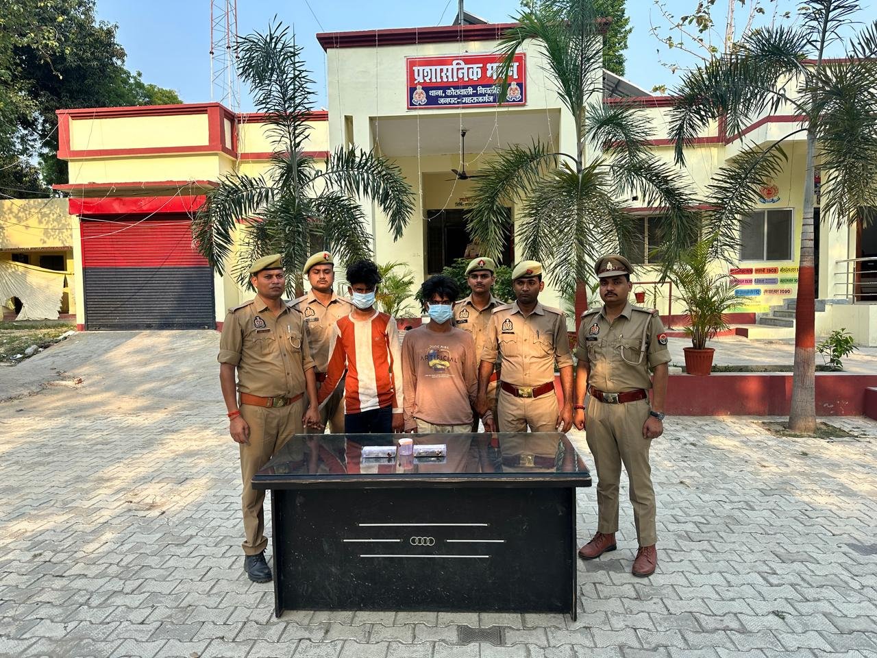 बंद मकान में हुए चोरी का खुलासा, दो शातिर चोर गिरफ्तार