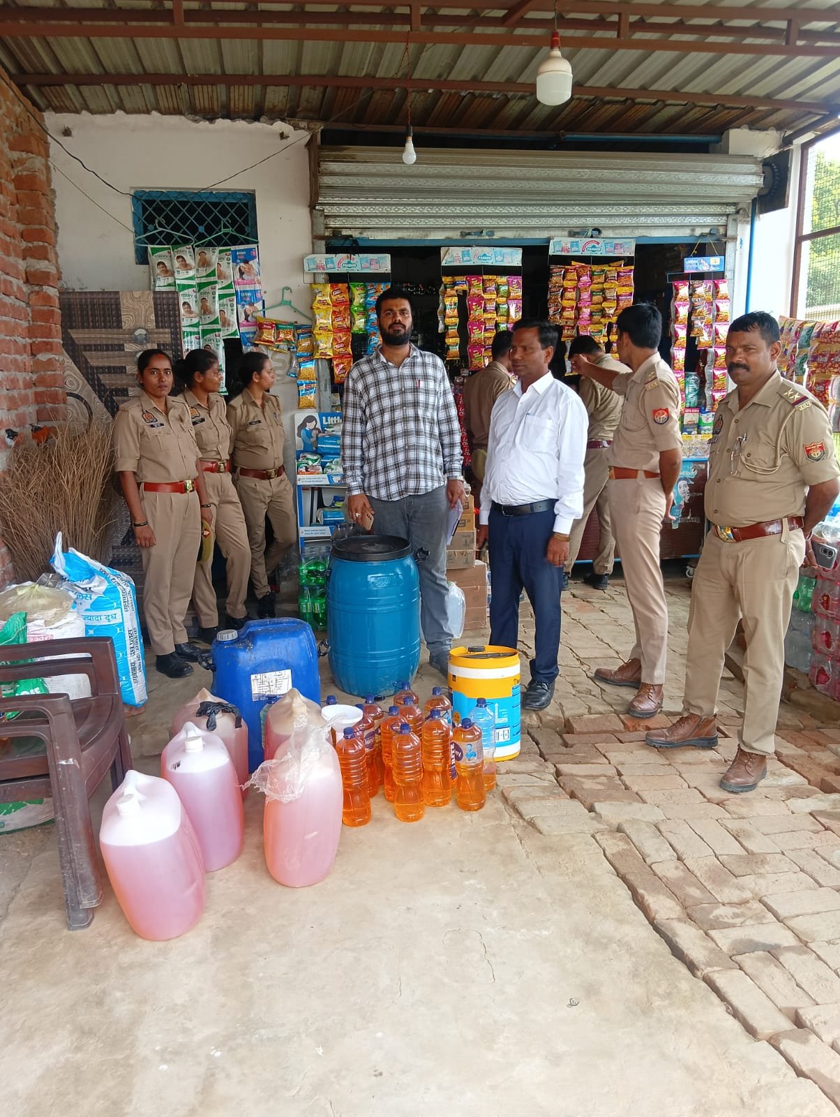 अवैध पेट्रोल-डीजल भंडारण पर प्रशासन की बड़ी कार्रवाई, 268 लीटर ईंधन जब्त