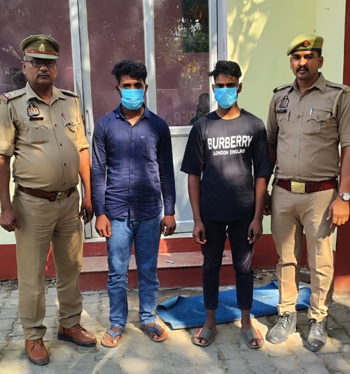पनियरा पुलिस ने पॉक्सो एक्ट के मामले में वांछित दो अभियुक्तों को किया गिरफ्तार