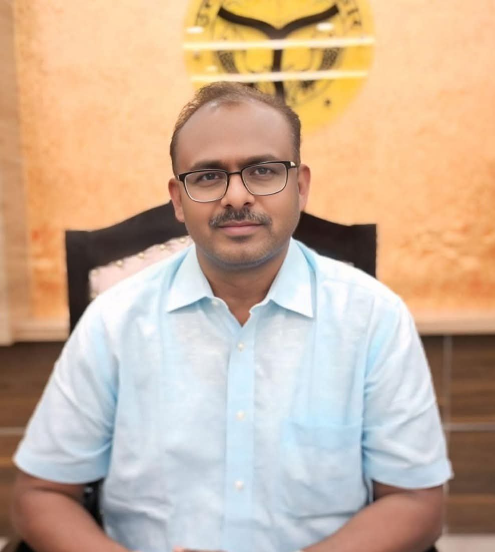 डीएम संतोष कुमार शर्मा का फिरोजाबाद तबादला, एक वर्ष का कार्यकाल बना मिसाल