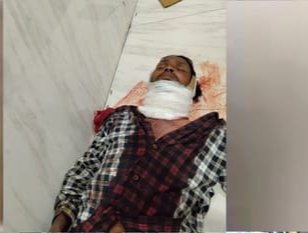 पत्नी से विवाद के बाद युवक ने हंसिए से काटा गला , हालत गंभीर, जिला अस्पताल रेफर