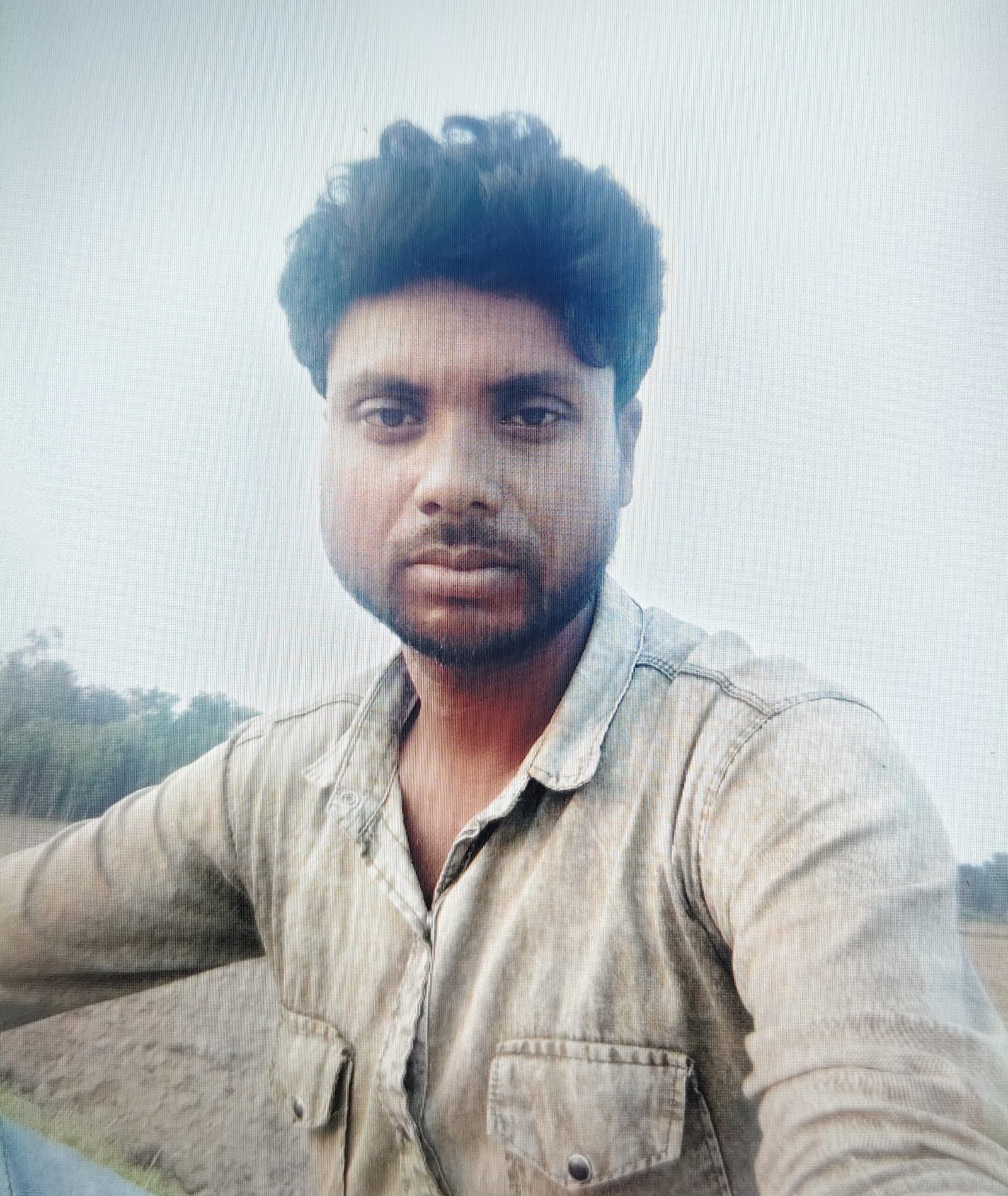 पारिवारिक विवाद ने लिया सार्वजनिक रूप, माता-पिता ने बेटे से तोड़े संबंध