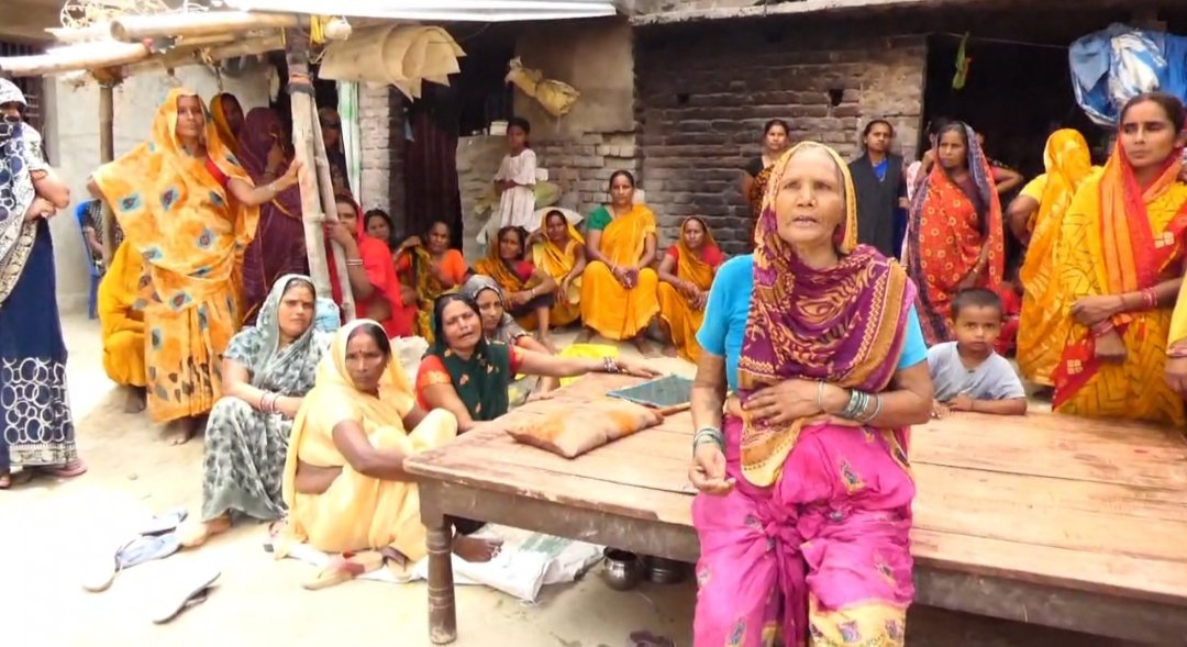 पोखरी सुंदरीकरण गेट ढहने से मासूम की मौत, ग्रामीणों ने निर्माण गुणवत्ता पर उठाए सवाल