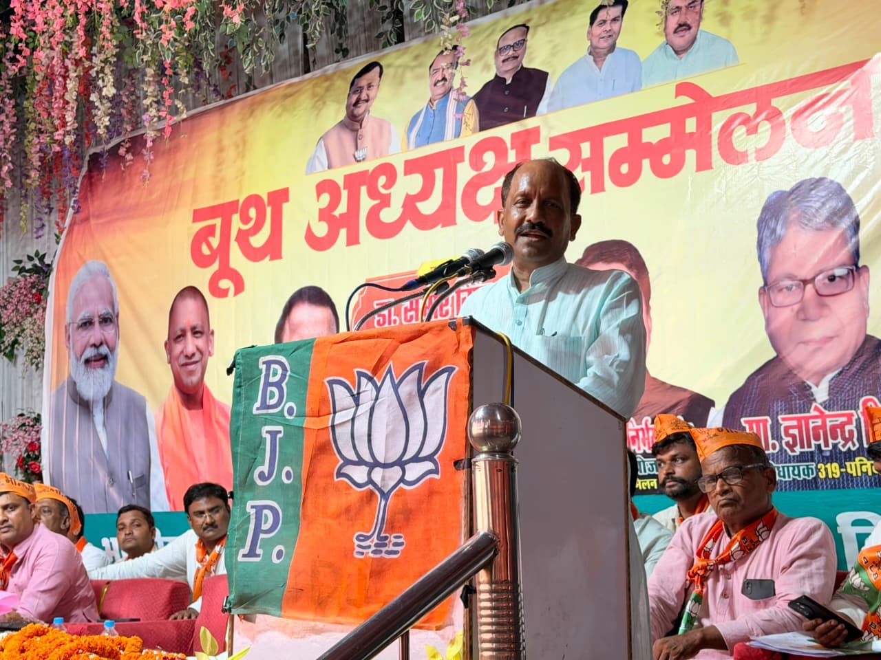 परतावल में भाजपा का शक्ति प्रदर्शन, बूथ अध्यक्ष सम्मेलन में उमड़ा जनसैलाब