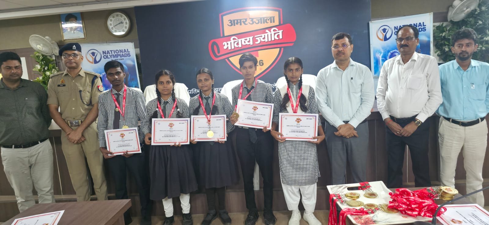 अमर उजाला के ‘भविष्य ज्योति सम्मान समारोह-2026’ में हाजी अज़हर खान इंटर कॉलेज के मेधावी हुए सम्मानित
