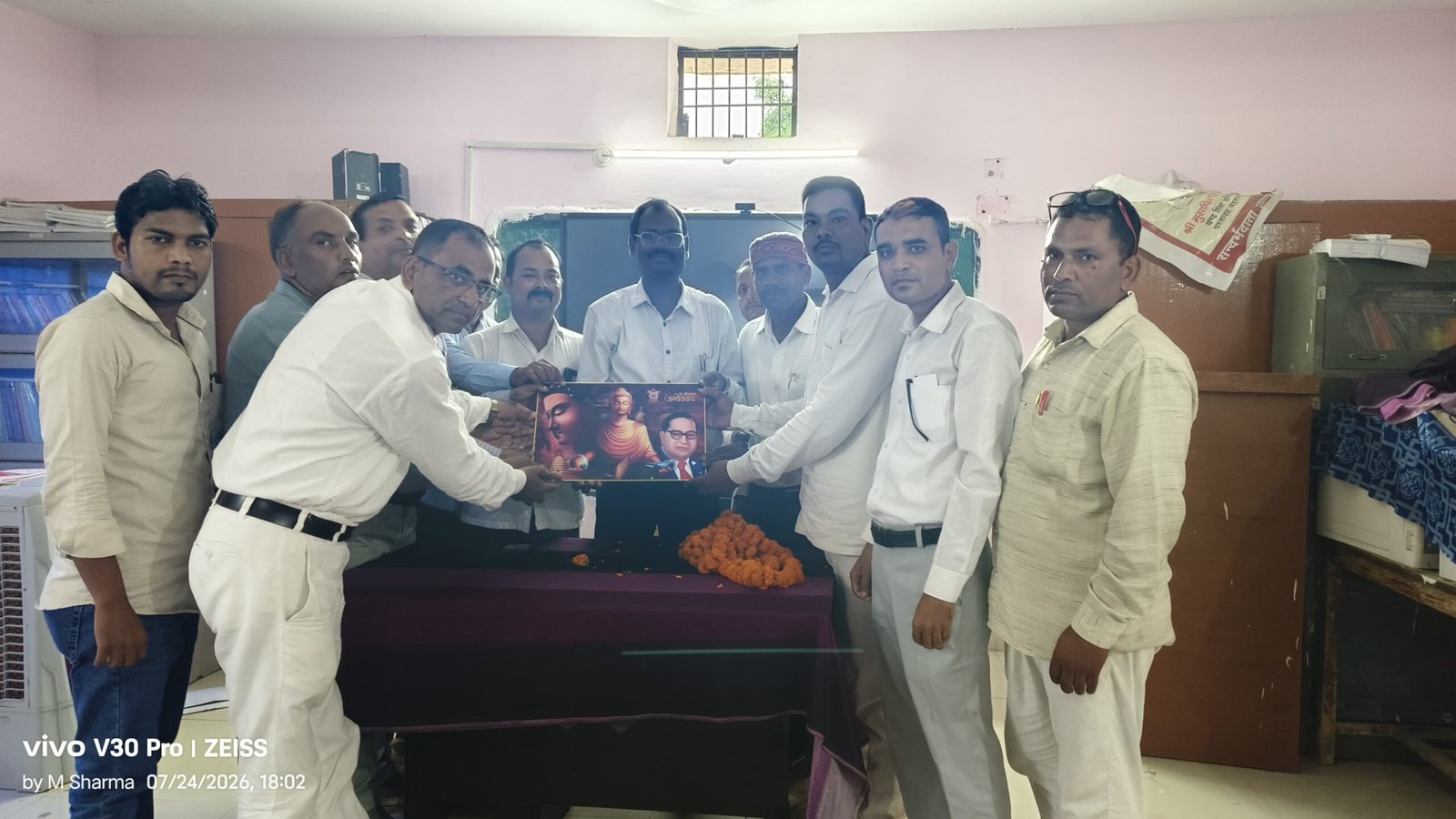 पदभार ग्रहण पर खंड शिक्षा अधिकारी शिवकुमार का भव्य स्वागत, अनुदेशकों ने किया सम्मान
