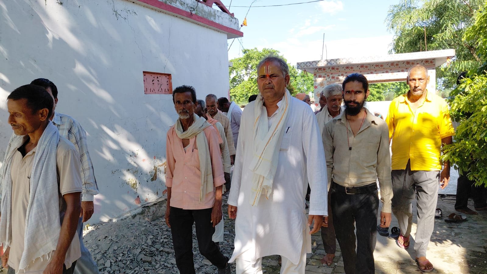 परतावल में अजय द्विवेदी के नेतृत्व में कांग्रेस की जन जागरण पदयात्रा