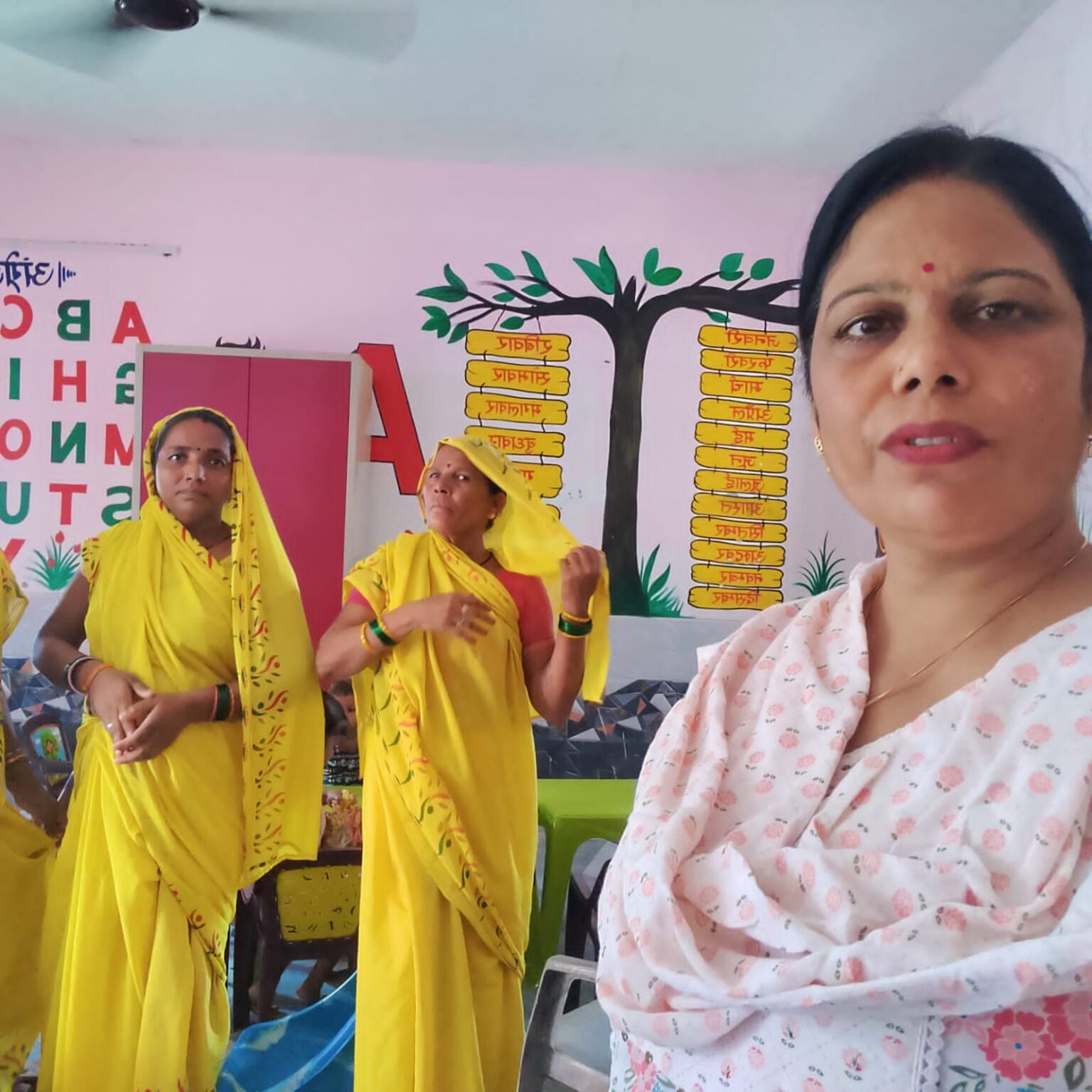 लगातार दूसरी बार गैरहाजिर मिलीं तीन आंगनबाड़ी कार्यकत्रियां, मानदेय रोकने का आदेश