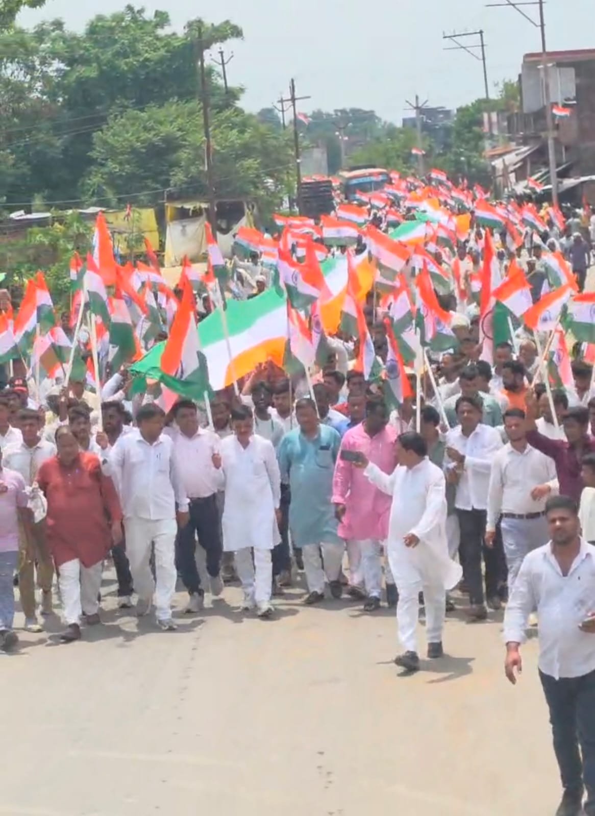 धानी में निकली भव्य तिरंगा यात्रा, भारत माता के जयकारों से गूंजा कस्बा
