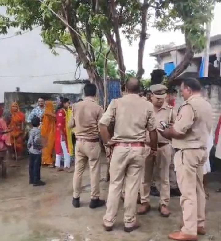 सतभरिया में घर के कमरे में फंदे से लटका मिला 75 वर्षीय बुजुर्ग का शव