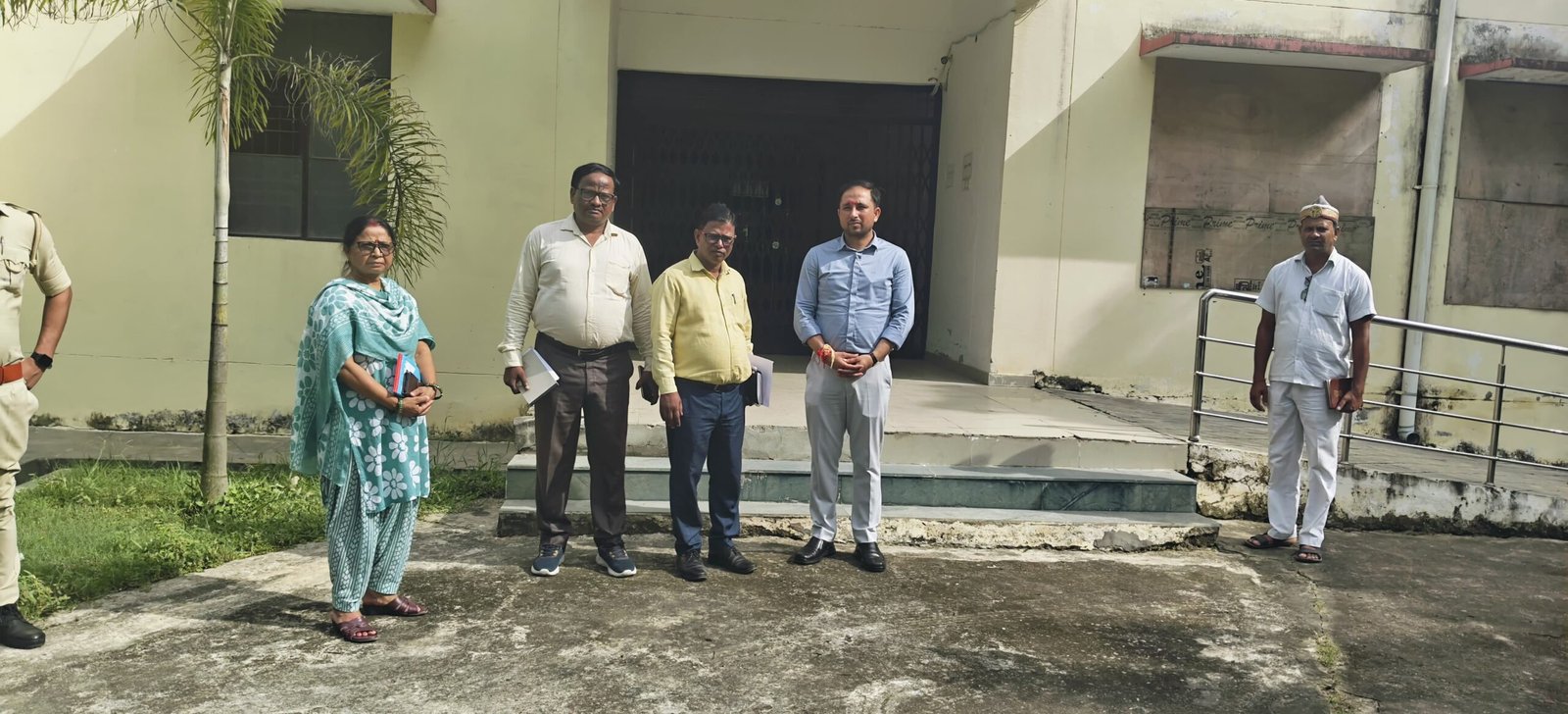 ईवीएम-वीवीपैट स्ट्रांग रूम का डीएम ने किया मासिक निरीक्षण, सुरक्षा व्यवस्था दुरुस्त रखने के दिए निर्देश