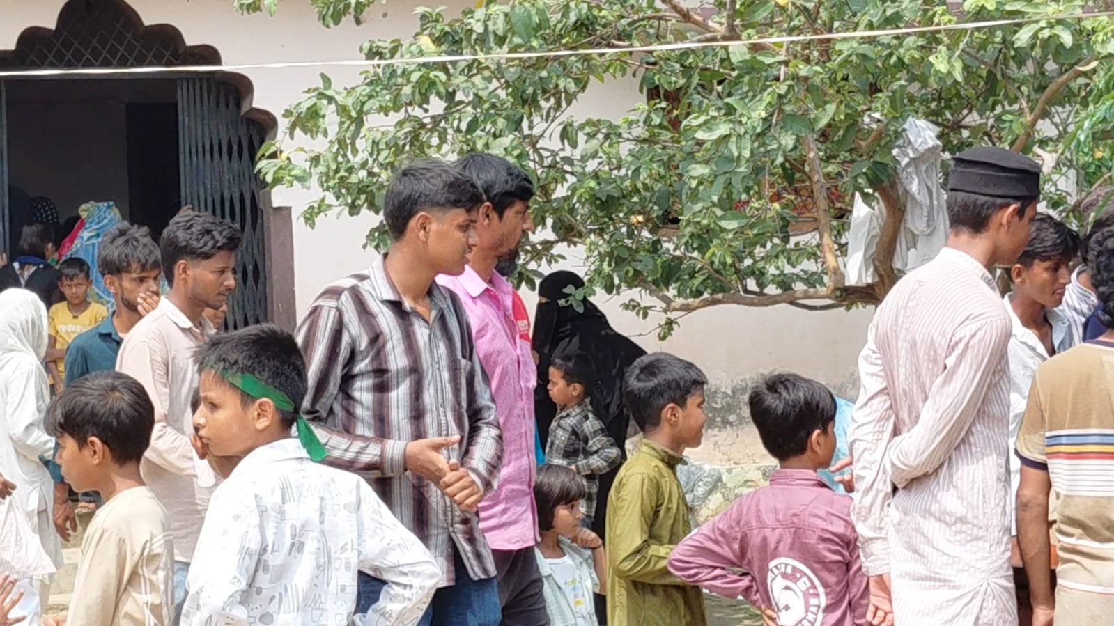 बांस लदी ट्रैक्टर-ट्रॉली की चपेट में आने से दो वर्षीय मासूम की मौत, चालक पुलिस के हवाले