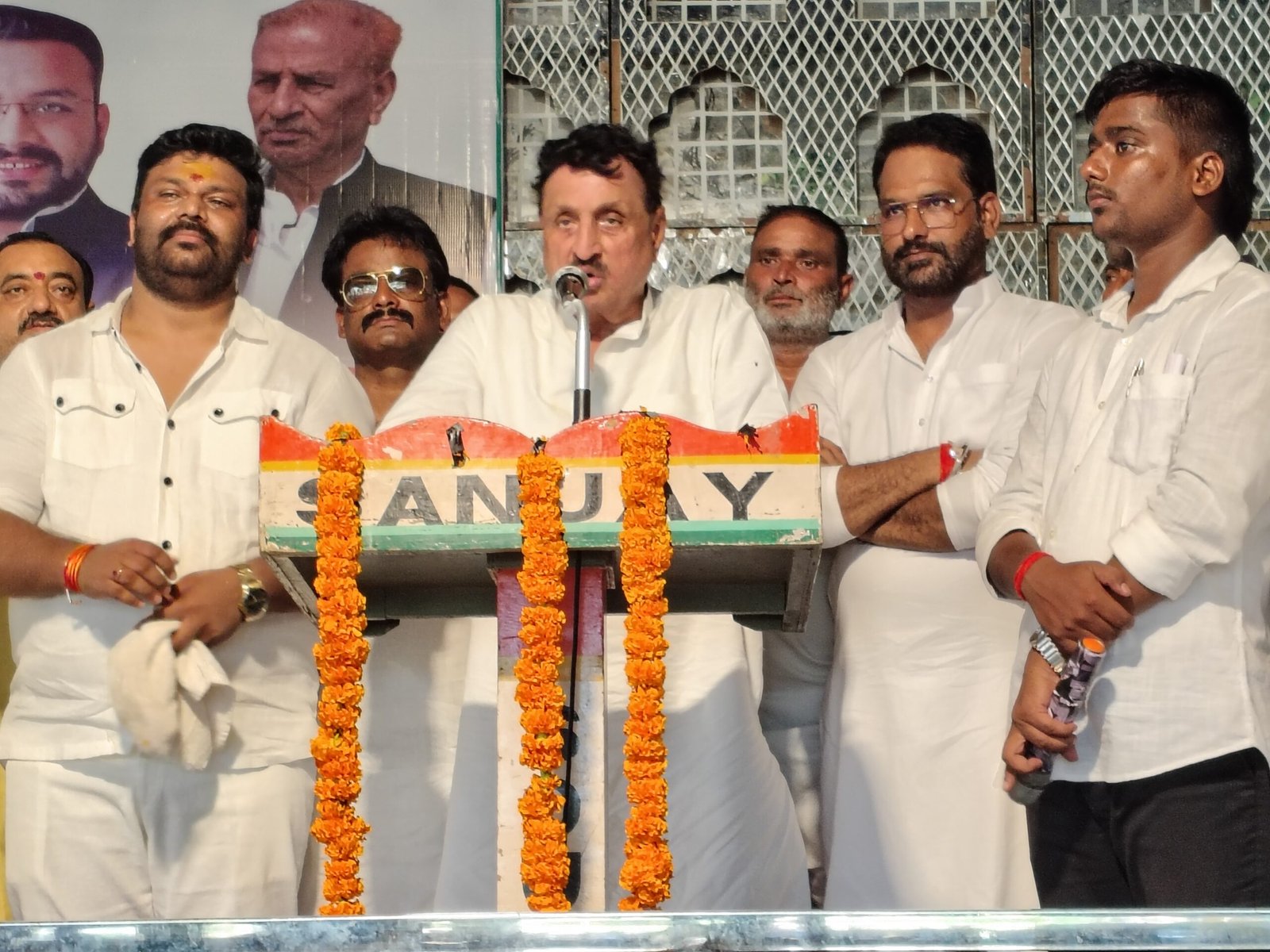 जनसंवाद कार्यक्रम में पहुंचे पूर्व मंत्री अमरमणि त्रिपाठी, बोले – 2027 में फरेंदा से लड़ूंगा विधानसभा चुनाव