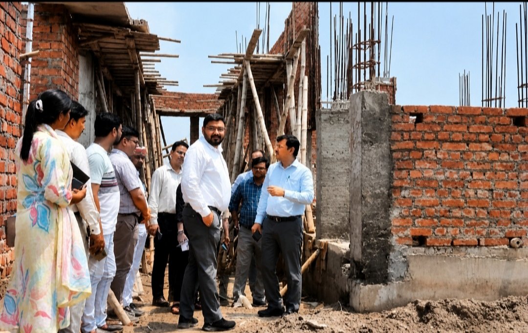 विवाह भवन निर्माण में गुणवत्ता से समझौता नहीं, सीडीओ ने दिए समयसीमा में काम पूरा करने के निर्देश